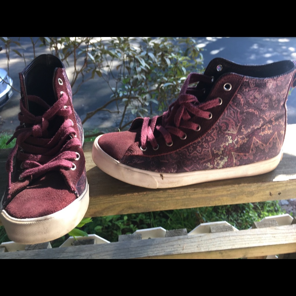 Inkka High Tops - Picture 3 of 3